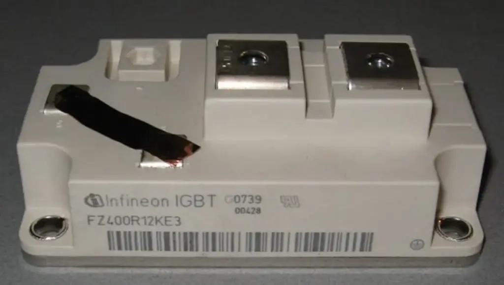 [VE005384] FZ400R12KE3