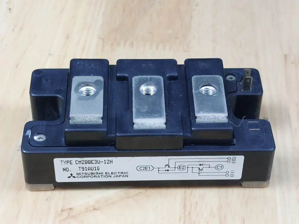 [VE005152] CM200E3U-12H