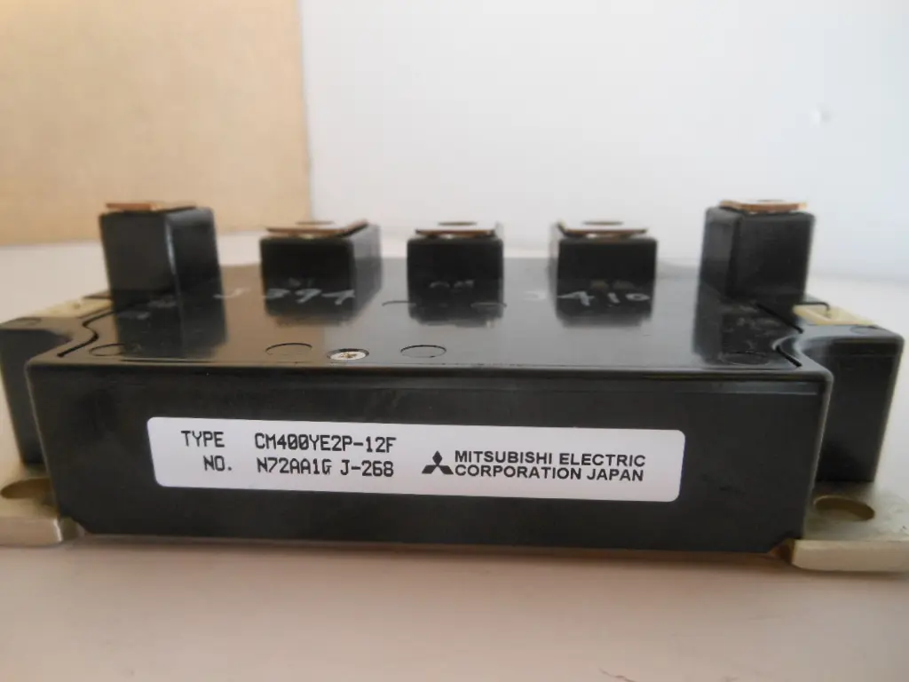 CM400YE2P-12F (s)
